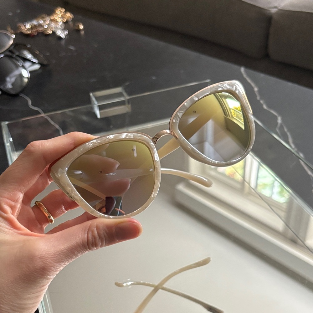 Quay Australia My Girl Chic Cream Cat-Eye Sunglasses